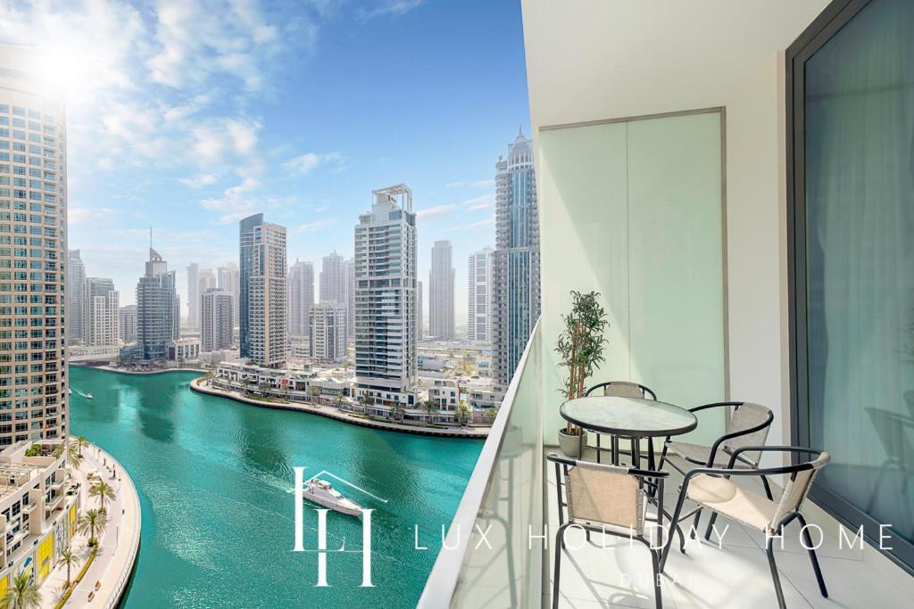 Lux Contemporary Suite With Full Marina View 6 Дубай Екстер'єр фото
